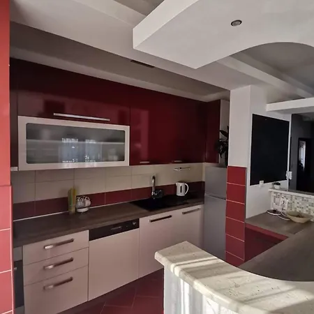 Lotus Apartment *